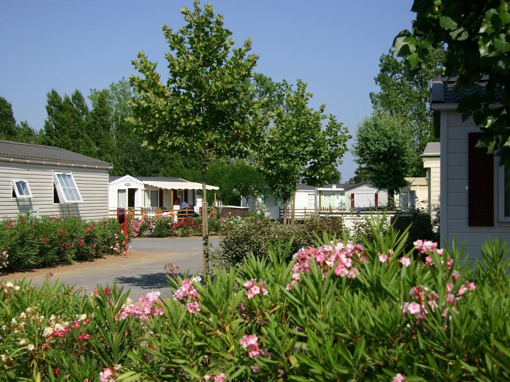 Camping Officiel Siblu La Carabasse 비아스 외부 사진